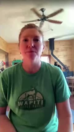 Sarah F. on a live 1-on-1 video training call with her Papayya trainer