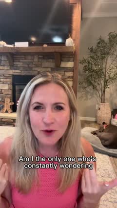 Tracey on a live 1-on-1 video training call with her Papayya trainer
